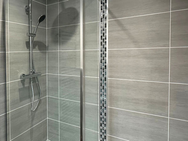 Expert tiling in kitchens or bathrooms